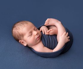 Nyfödd baby nyföddfotografering norrköping